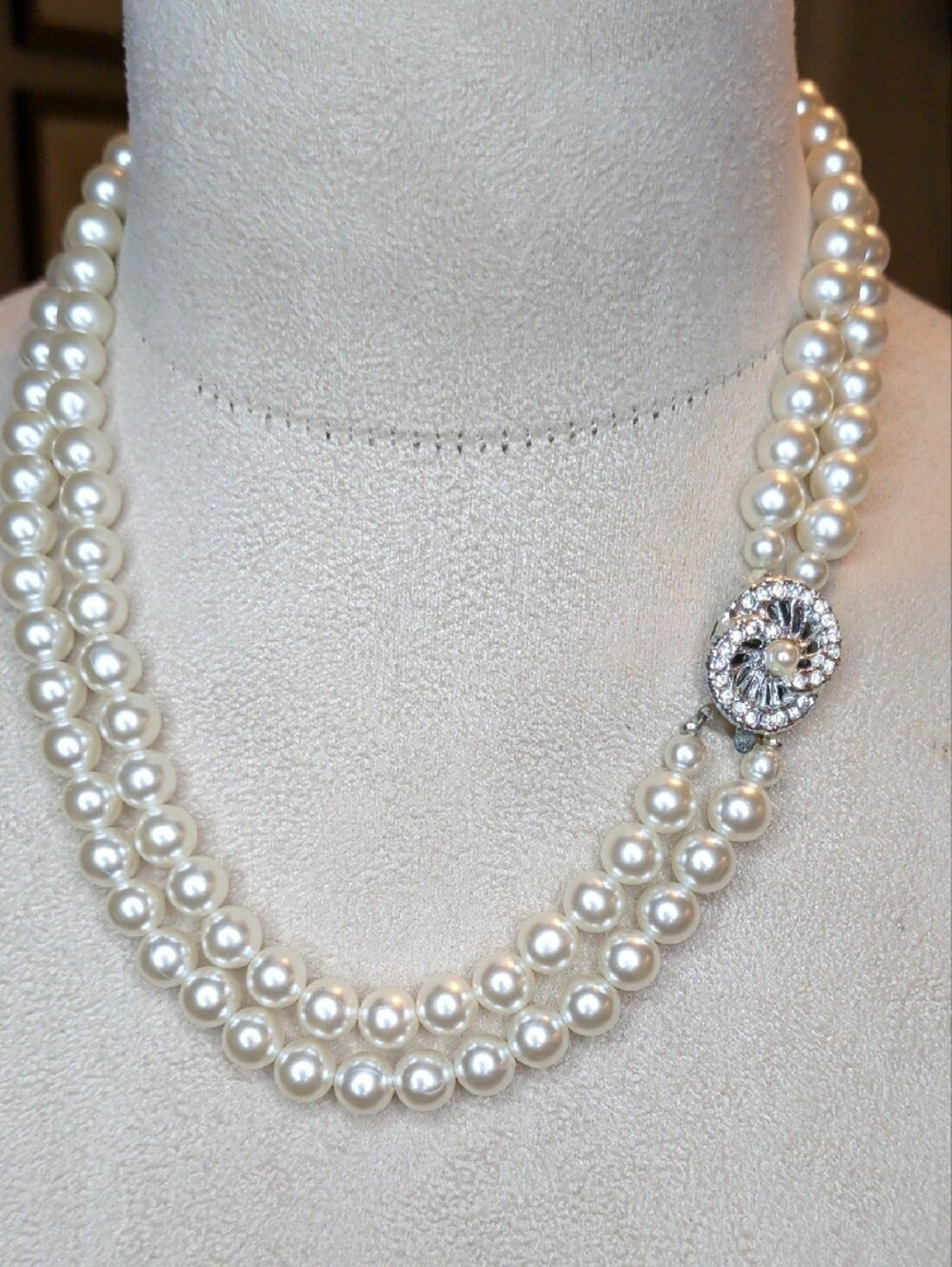 Vintage 60s Double Strand Faux Pearl Necklace Rhinestone Box Closure 19" MCM
